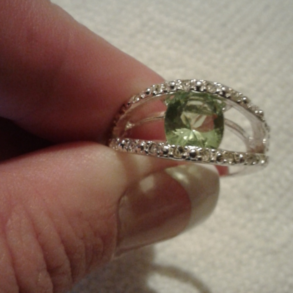 Birthstone ring